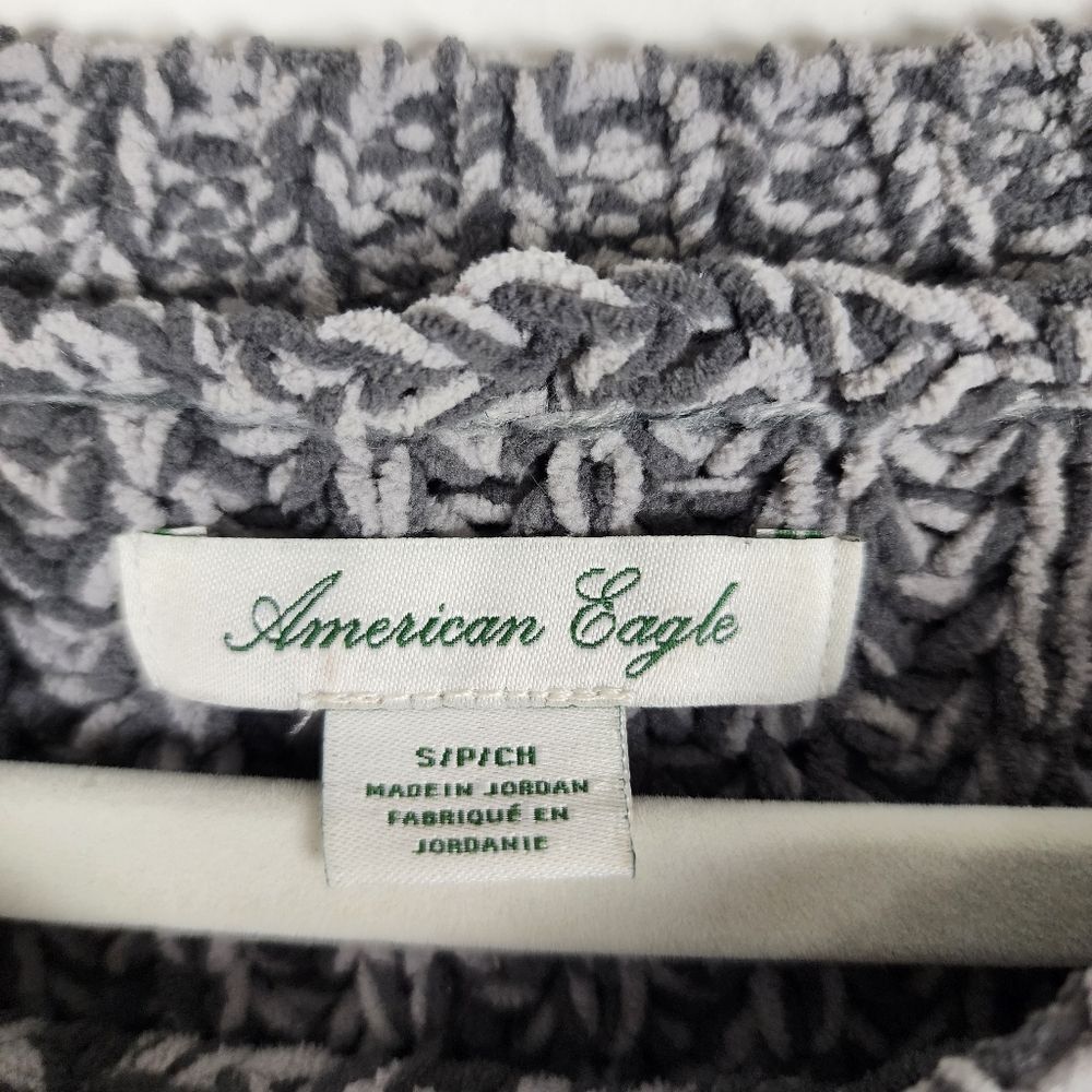 American Eagle Grey Chunky Cable Knit Cropped Sweater - Size S (Oversized Fit) - Picture 2 of 15